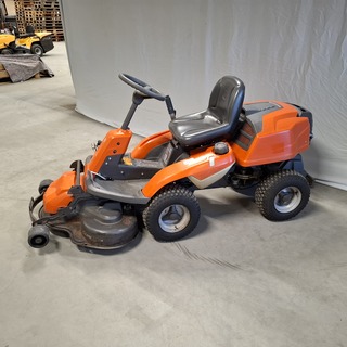 Zitmaaier , Husqvarna, R 213C, Oranje