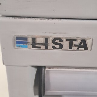Gereedschapswagen met inhoud, Lista