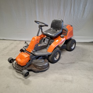 Zitmaaier , Husqvarna, R 213C, Oranje