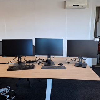 3x Monitor, Philips, 245B, 2024