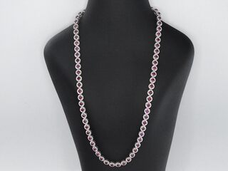 Witgouden collier volledig met natuurlijke witte diamanten en robijnen