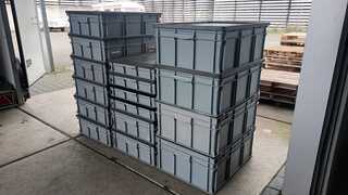 Ca. 16x Bak met deksel | 3 maten, Engels, Transporter, Grijs / Chroom