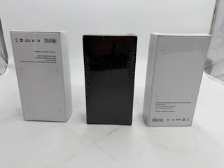 3x Smartphone