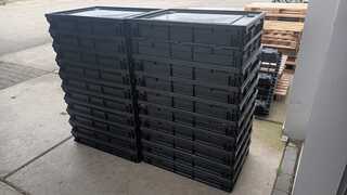Ca. 20x Bak met deksel, ESD, Engels, Transporter, Zwart
