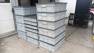 Ca. 16x Bak met deksel | 3 maten, Engels, Transporter, Grijs / Chroom