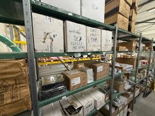 Assortiment zonnepaneel bevestigingsmateriaal o.a. van der Valk