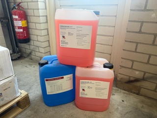 3x Jerrycan vloeistof