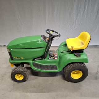 Zitmaaier zonder maaibak met aanhangwagen , John Deere, LT 155 Twin To