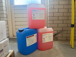3x Jerrycan vloeistof