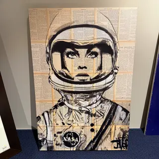 Kunstwerk, Werk Aan De Muur, “orbit”, by Loui Jover
