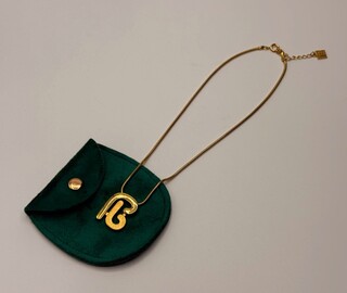 Pierre Balmain goldplated ”PB” pendant collier