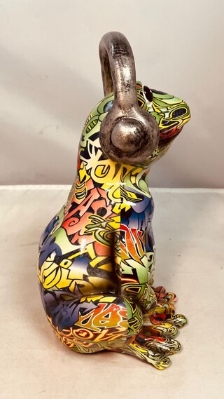 Gedecoreerd kikker sculptuur