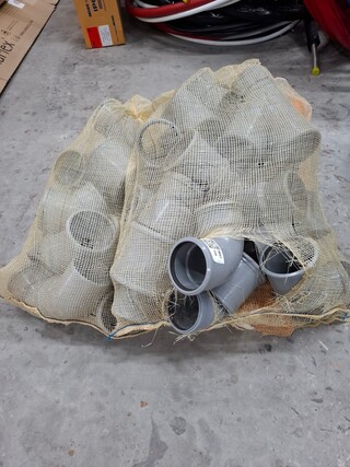 Partij diverse pvc hulpstukken