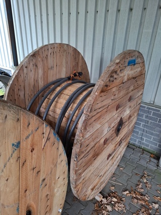 Ca. 47 meter Grondkabel op 2x haspel