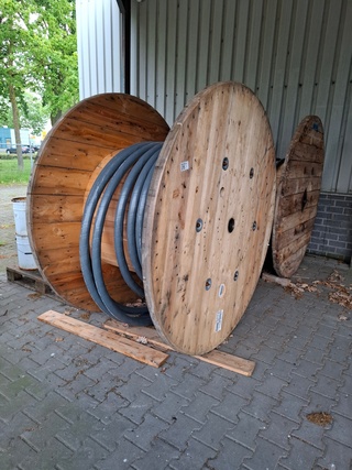 Ca. 47 meter Grondkabel op 2x haspel