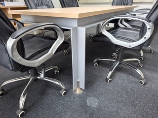 Kantinetafel met 6x bureaustoel