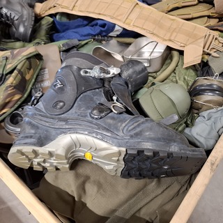 Persoonlijke uitrusting en kleding defensie , KPU  / KL / Woodland , U