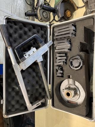 Lasnaad machine