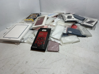 Partij Telefoonhoesjes, diverse merken en types 70 stuks