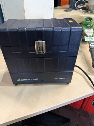 2x Installatietester, De Gossen Metrawatt, RS 232
