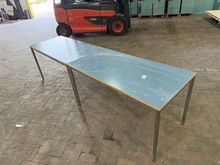 2x Tafels, VEPA, blauw