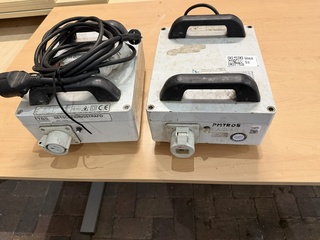 2x Omvormer