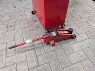 Garagekrik 2 ton met gereedschapswagen O.a. Maxxstore