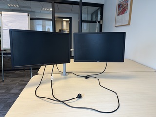 Computersteun, incl. 2x beeldscherm