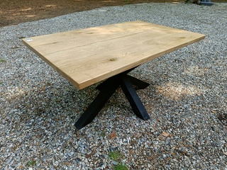 Tafel massief eiken met kruispoot