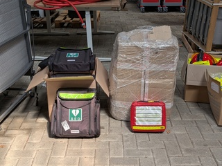 6x AED-tas met 20x opiatentas