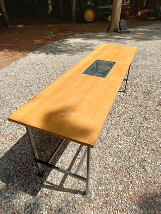 Bartafel met rvs ijsbak in het midden
