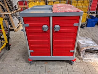 2x Modulaire schoonmaakwagen