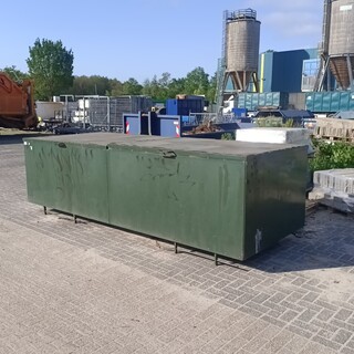 Metalen opslagkist
