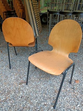 Ca. 43x Vintage houten schoolstoelen, 2 soorten, hout
