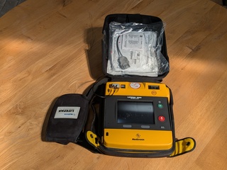 Defibrillator Medtronic, Lifepak 1000