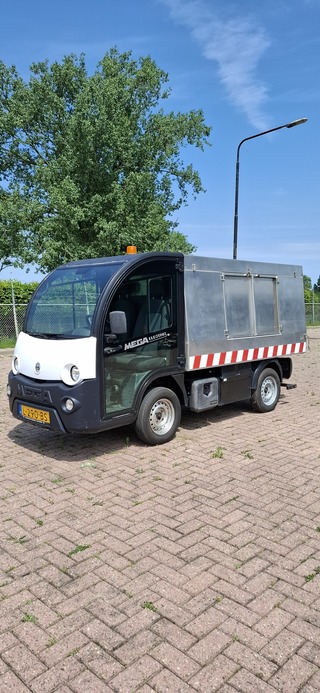( Locatie Wijk en Aalburg ) Elektrische kipper, Axiam, M10, 2013