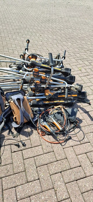 ( Locatie Wijk en Aalburg ) 16x Bosmaaier | 2x Rugaccu en bijhorende l