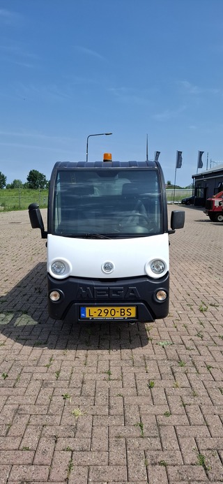( Locatie Wijk en Aalburg ) Elektrische kipper, Axiam, M10, 2013