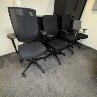 4x Bureaustoel Dauphin en Comforto, zwart