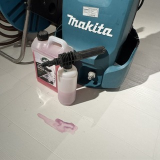 Hogedrukspuit en slanghaspel Makita, HW1300