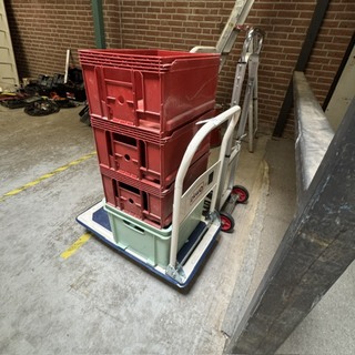 2x Steekwagen, magazijnkar en 4x krat