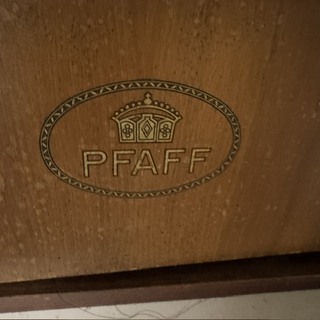 2x Naaimachine Pfaff en Naumann, vintage