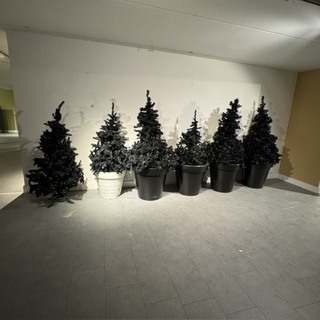 9x Kunstkerstboom, zwart