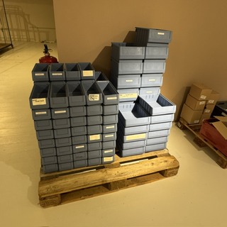 Ca. 110x Magazijnbak, blauw