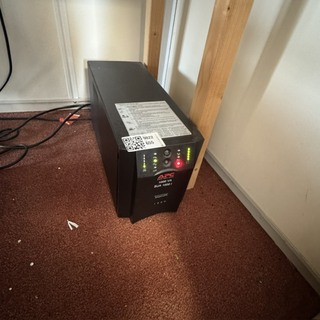 2x Smart UPS APC, 1500 VA SUA 1500 I en 1000VA SUA 1000 I