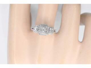Witgouden trinity ring met natuurlijke diamanten