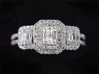 Witgouden trinity ring met natuurlijke diamanten