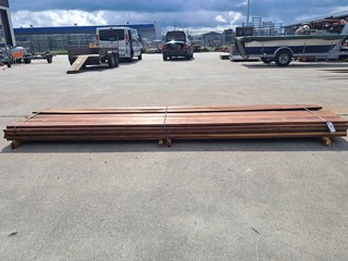 Ca. 35x Hardhout plank Geschaafd