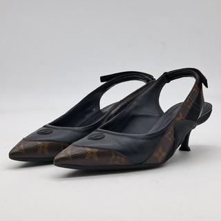 Paar hakken, maat 39, Louis Vuitton, MA0223