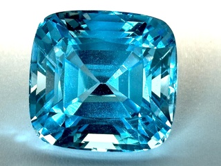 Edelsteen – 59.00 carat blauwe topaas